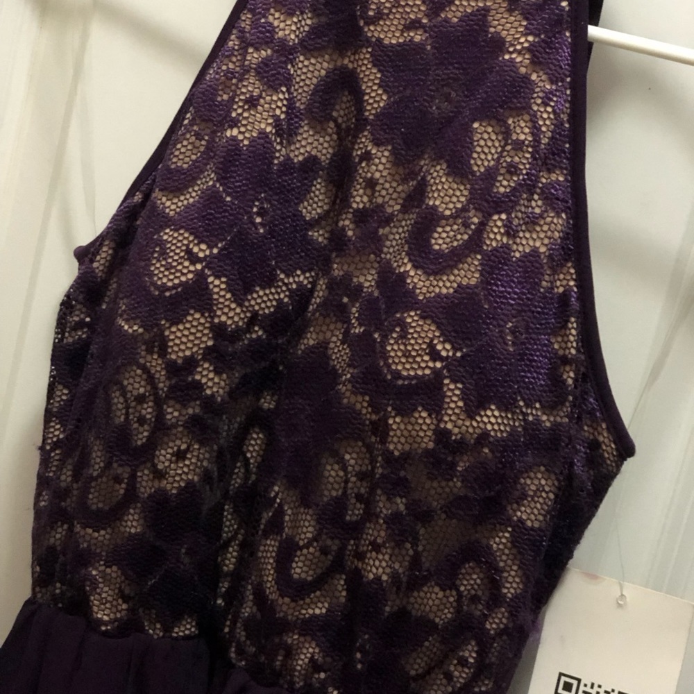 Dress - Picture 3 of 5
